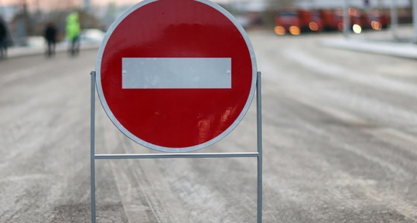 В Оренбурге запретили движение транспорта в направлении затопленных территорий